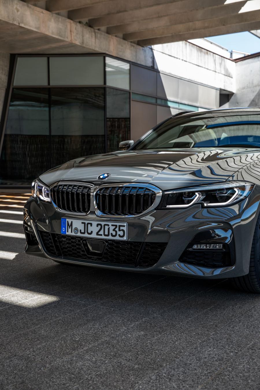 Детали экстерьера BMW 330i Touring M Sport (G21) 2019 года  (WW) (фото 68 из 93)